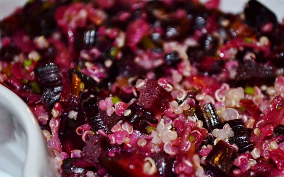 salada-de-beterraba-com-quinoa